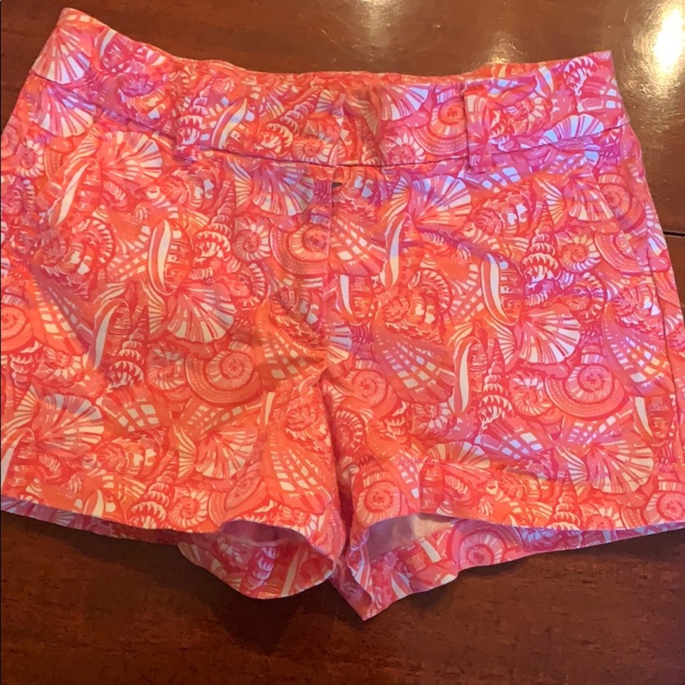 Girls Vineyard Vine shorts pink shells